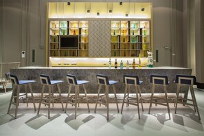 Poolside bar - Mercure Pattaya Ocean Resort (Pattaya)