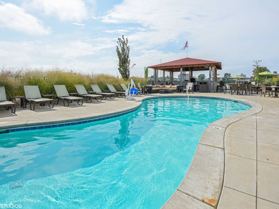 Indoor pool, seasonal outdoor pool, pool umbrellas, sun loungers