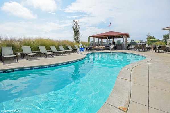 Indoor pool, seasonal outdoor pool, pool umbrellas, sun loungers