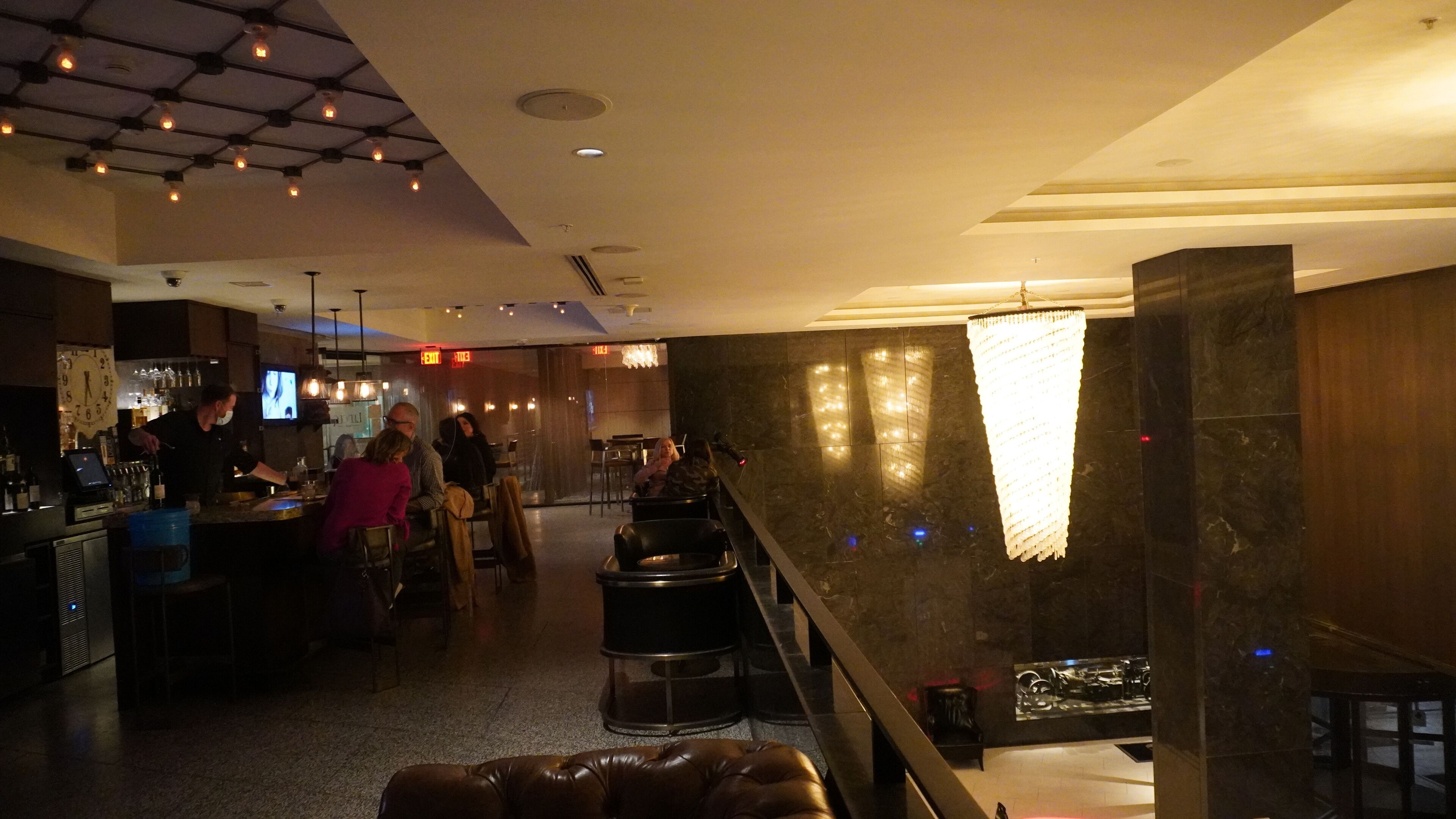 3 bars/lounges, rooftop bar, cocktail bar