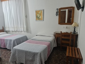 Habitación doble | Escritorio, insonorización, camas extra y wifi gratis 