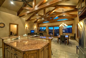 5 Bedroom, 4.5 Bathroom - Soaring Eagle | Pool