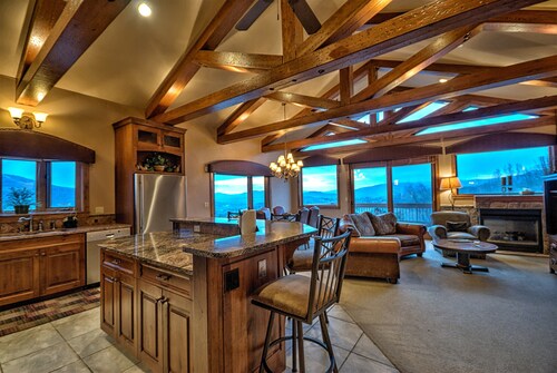 Eagles Overlook by Retreatia