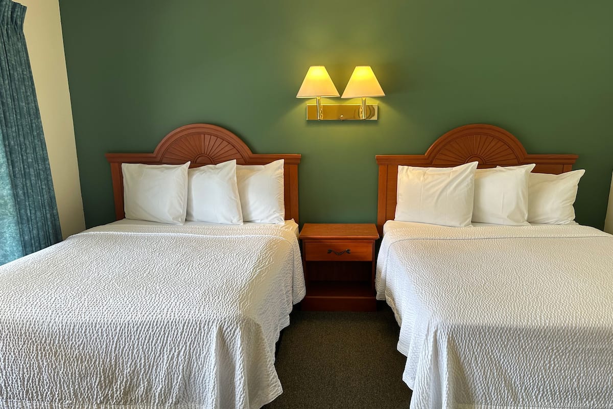 Standard Double Room, 2 Queen Beds