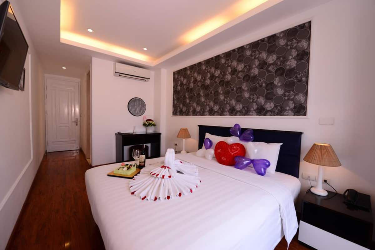 Phòng trăng mật | 1 phòng ngủ, minibar, két bảo mật tại phòng, bàn 