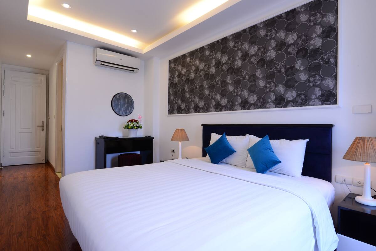1 phòng ngủ, minibar, két bảo mật tại phòng, bàn 