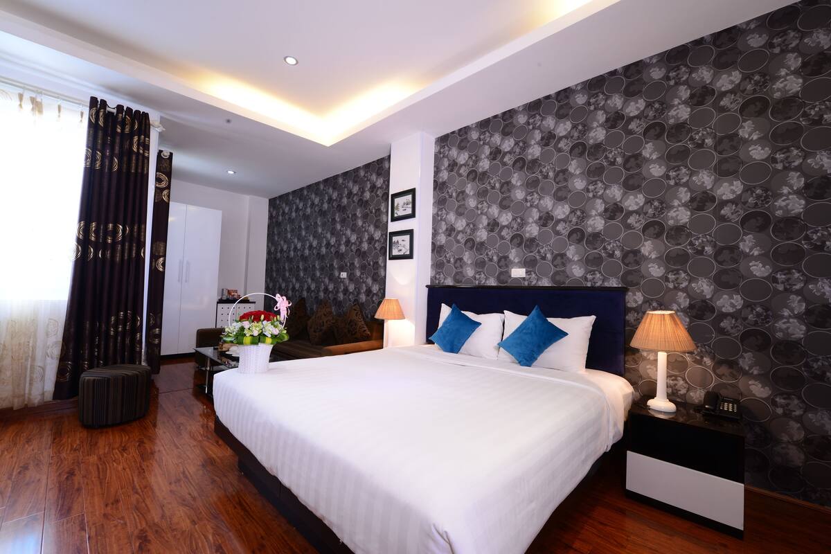 1 phòng ngủ, minibar, két bảo mật tại phòng, bàn 
