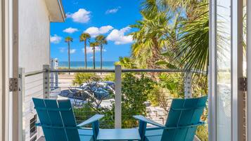 Studio (Gardenia) | Terrace/patio