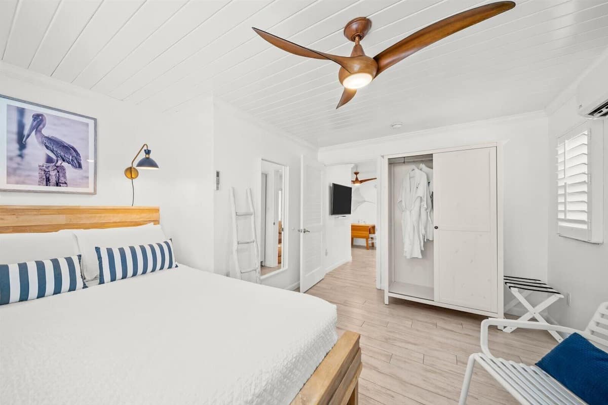 Egyptian cotton sheets, premium bedding, free WiFi, bed sheets