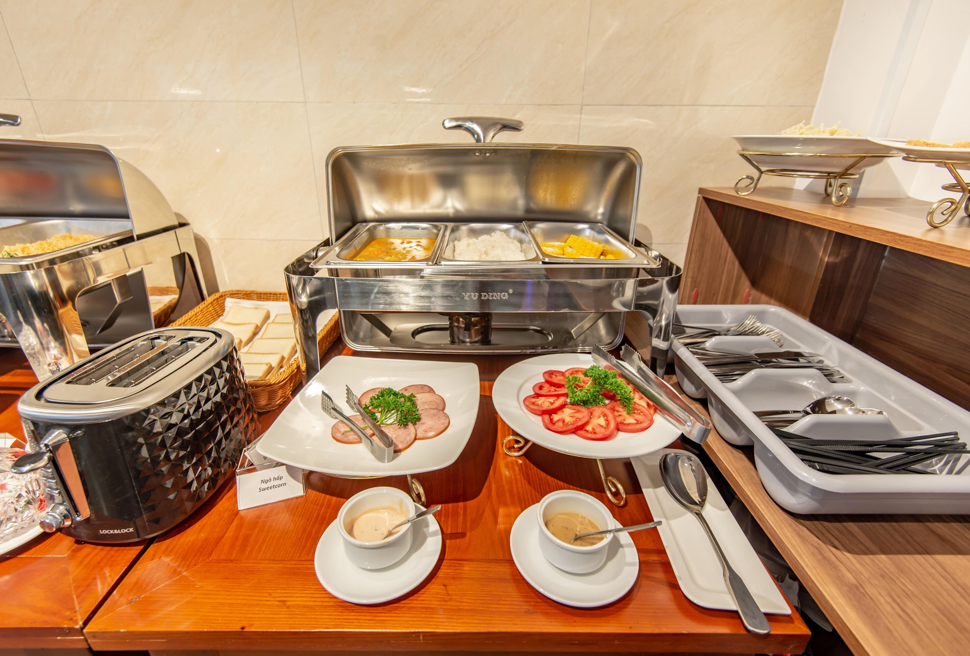 daily buffet breakfast (usd 5 per person)