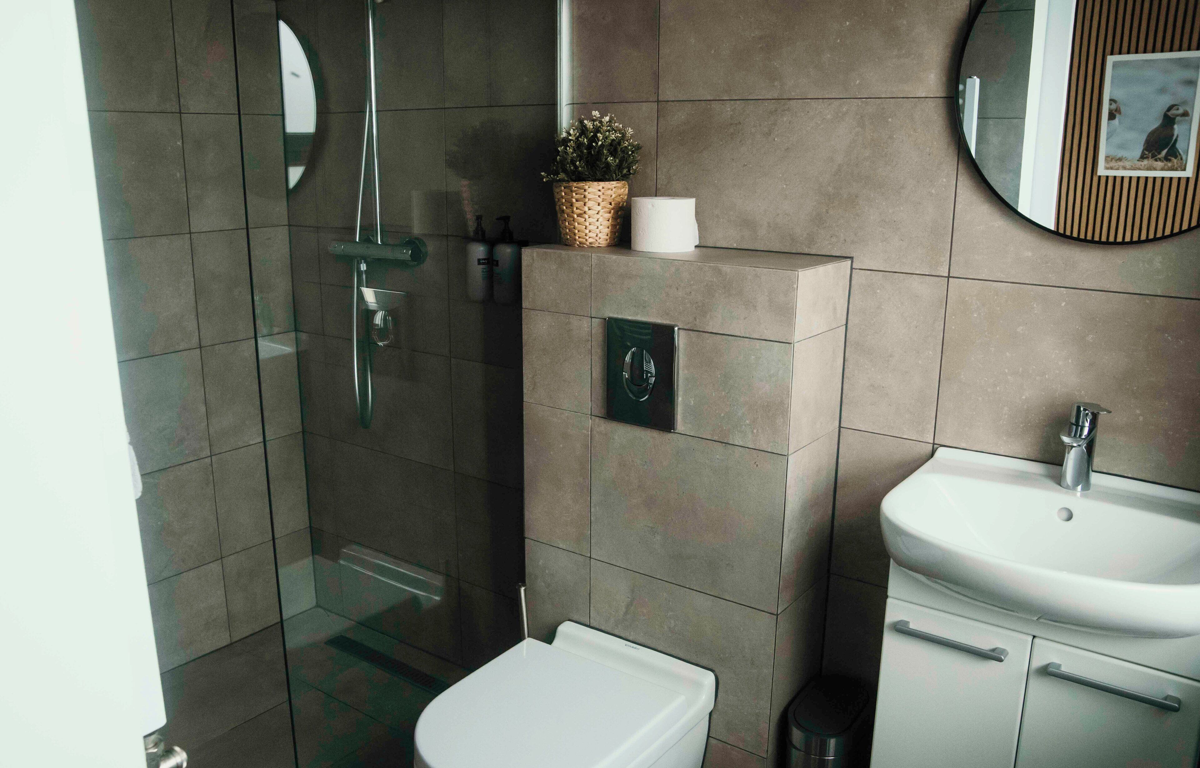 تجهيزات دش، مجففات شعر، مناشف