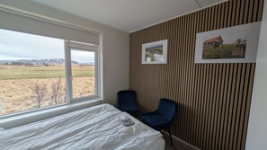 Ropa de cama de alta calidad, caja fuerte, mobiliario individual