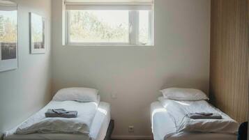 Premium bedding, in-room safe, individually furnished, blackout drapes