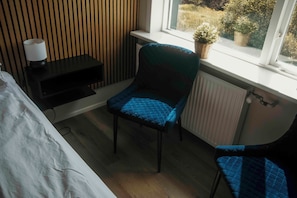 Premium bedding, in-room safe, individually furnished, blackout drapes - Guesthouse Hvítá (Borgarnes)