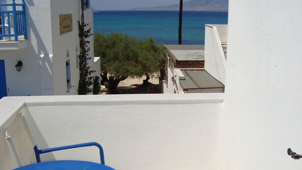 Unclassified image, 1 of 16, button - Vakhos Island (Naxos)