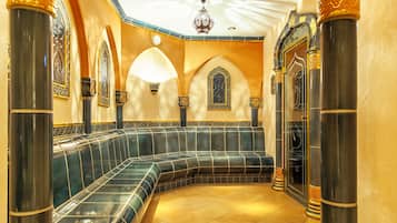 Bagno turco, trattamenti per il viso, manicure/pedicure