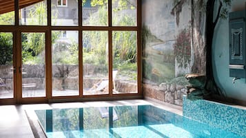 Dampfbad, Gesichtsbehandlungen, Maniküre und Pediküre