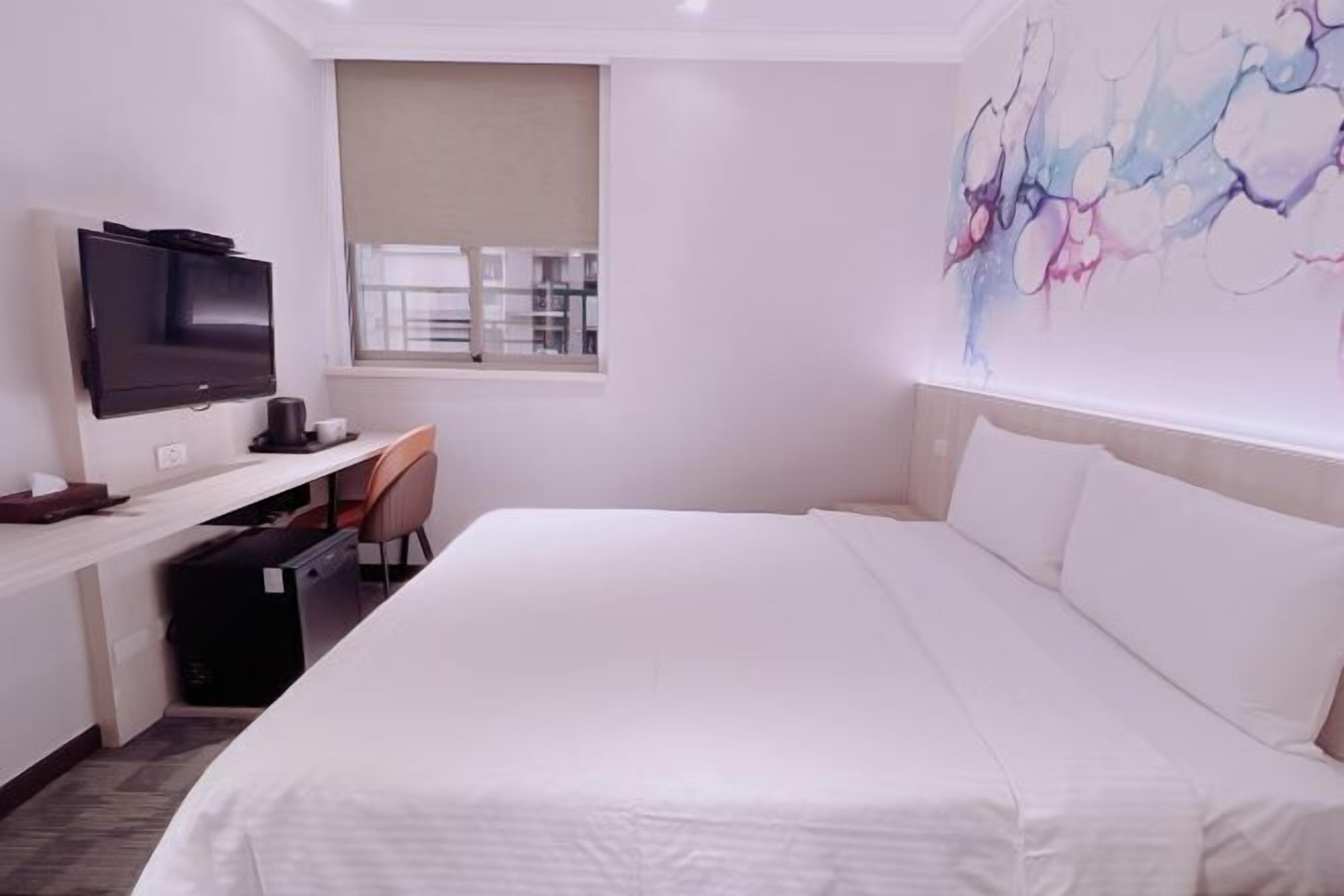 Down comforters, desk, soundproofing, free WiFi