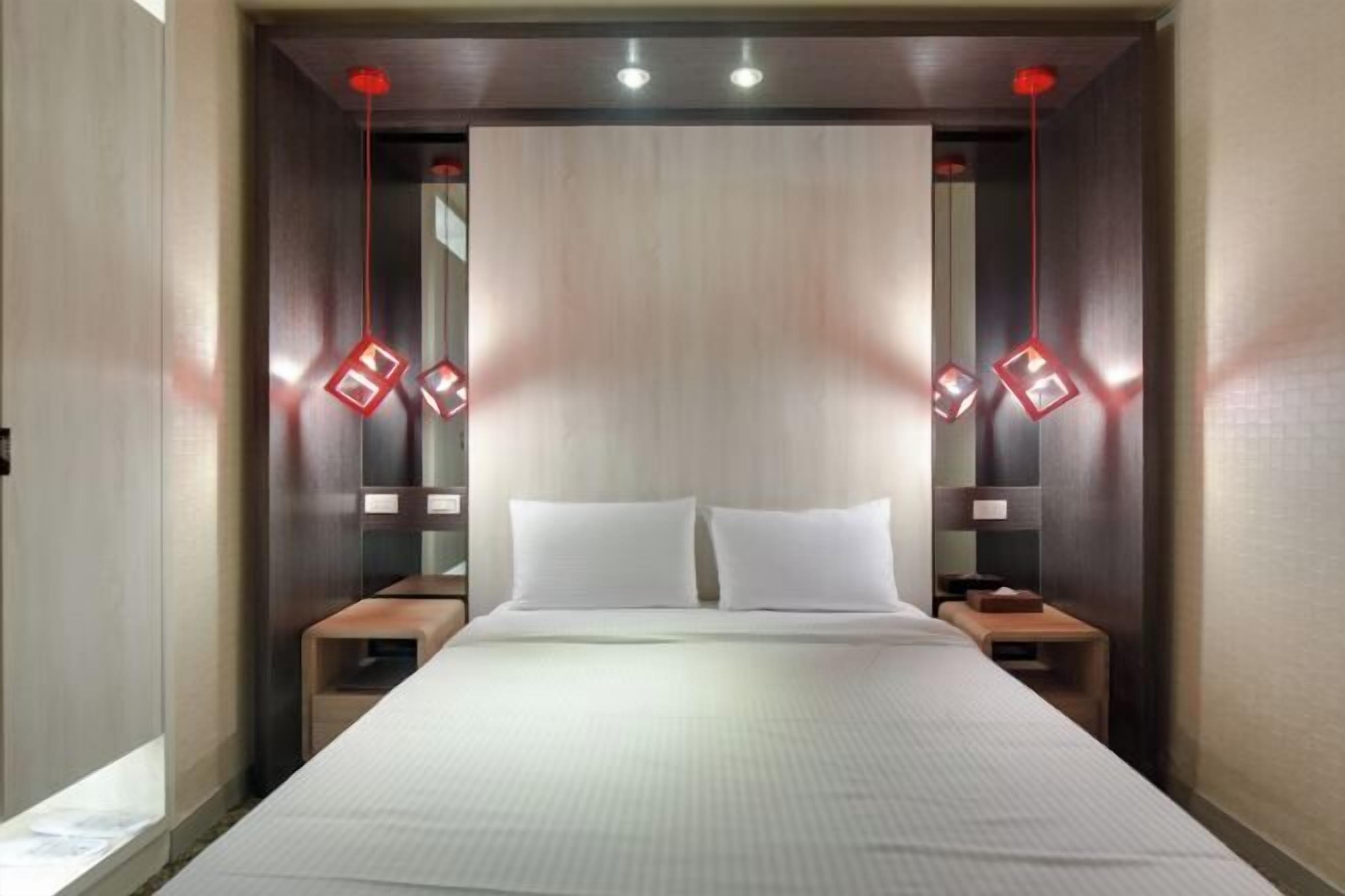 Down comforters, desk, soundproofing, free WiFi