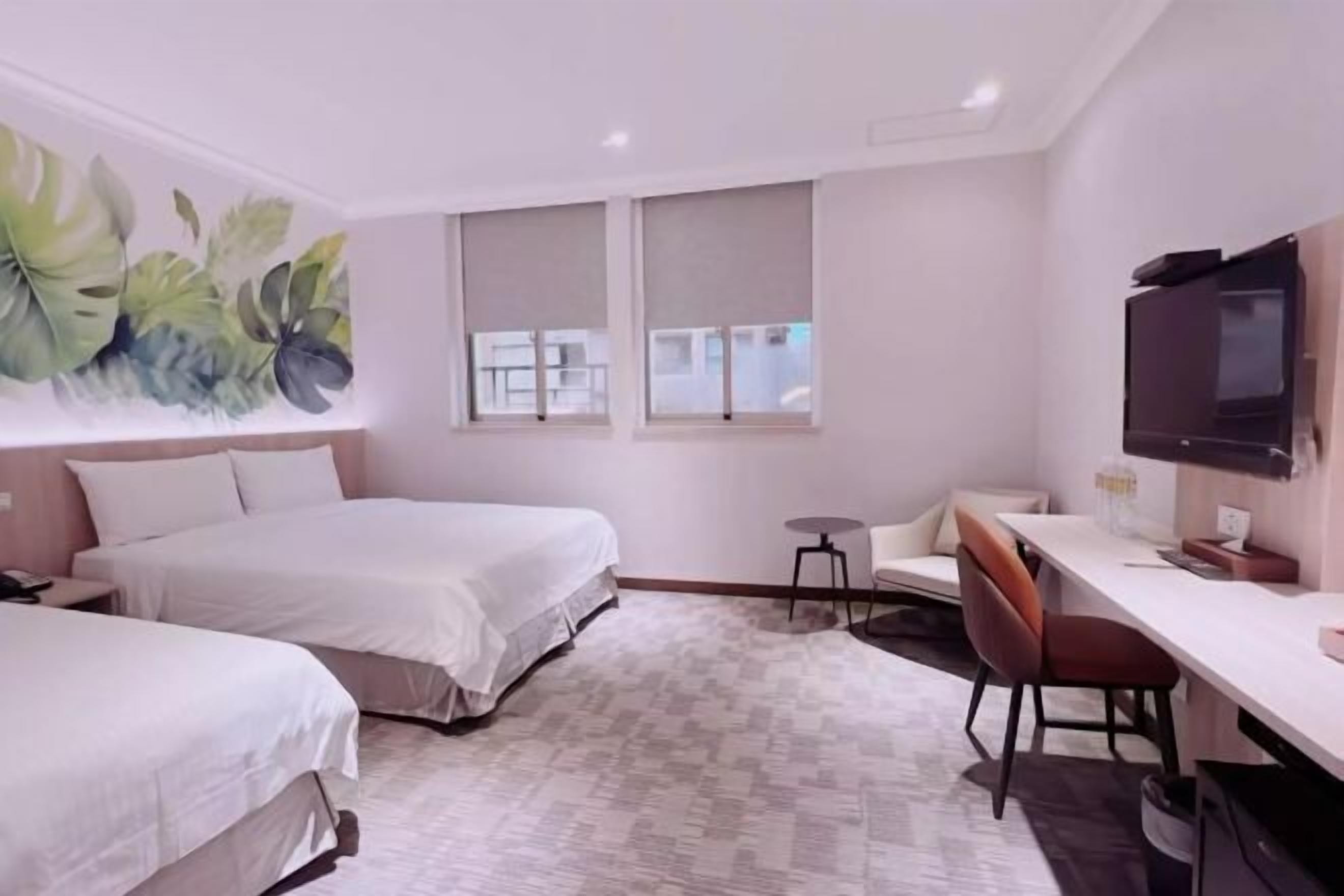 Down comforters, desk, soundproofing, free WiFi