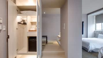 Comfort Quadruple Room | Wardrobe
