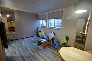 Classic Suite | Living area
