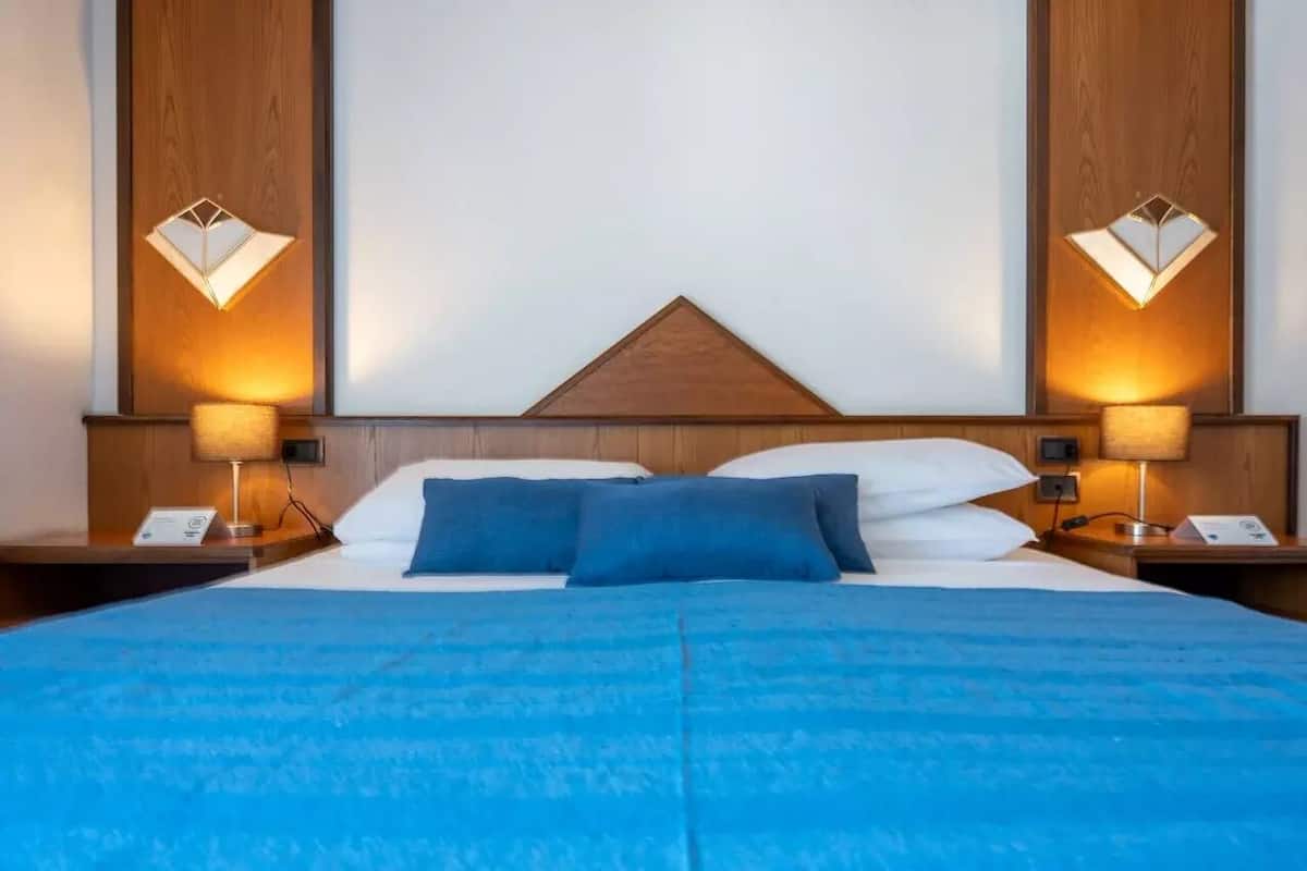1 bedroom, in-room safe, desk, free WiFi