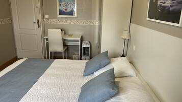 Standard Double Room | Premium bedding, Select Comfort beds, minibar, desk