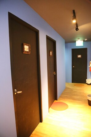 Interior - Fernloft City Little India (Singapore)