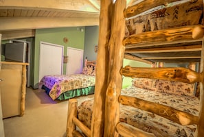 Condo, 3 Bedrooms | Rollaway beds, free WiFi