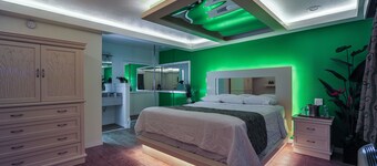 Romantic Inn & Suites