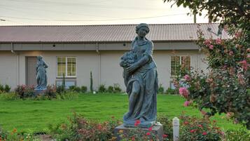 Pemandangan dari bilik