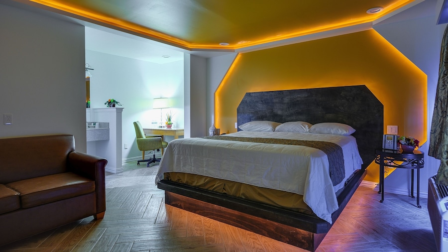 Romantic Inn & Suites