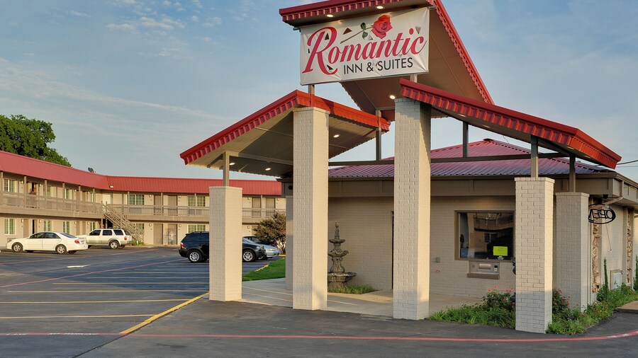 Romantic Inn & Suites