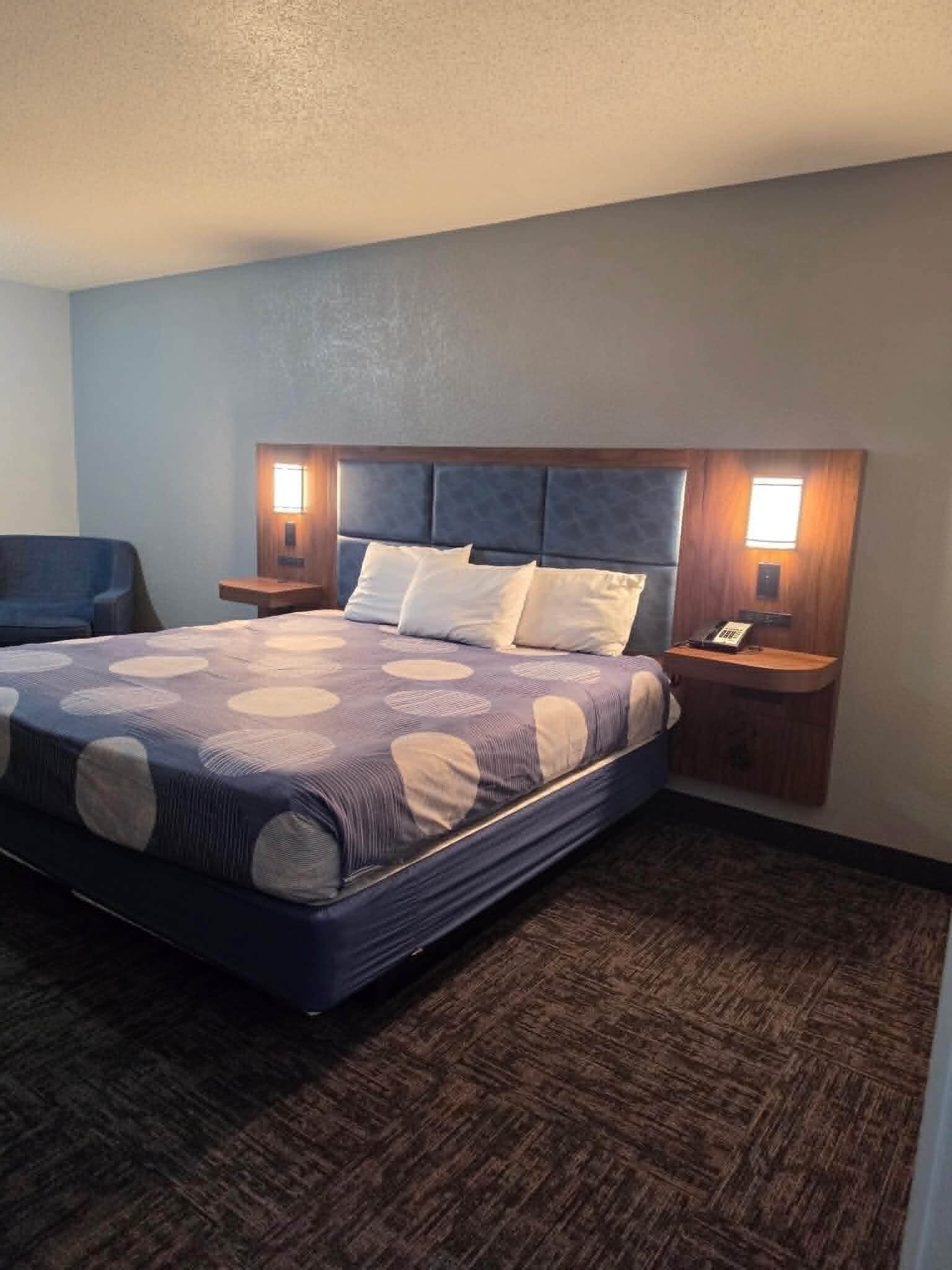 Desk, free WiFi, bed sheets