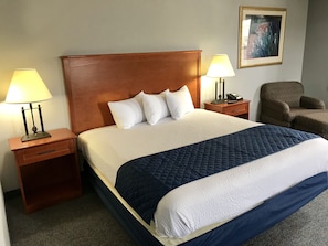 Suite Studio Économique, 1 très grand lit | Bureau, Wi-Fi gratuit, draps fournis