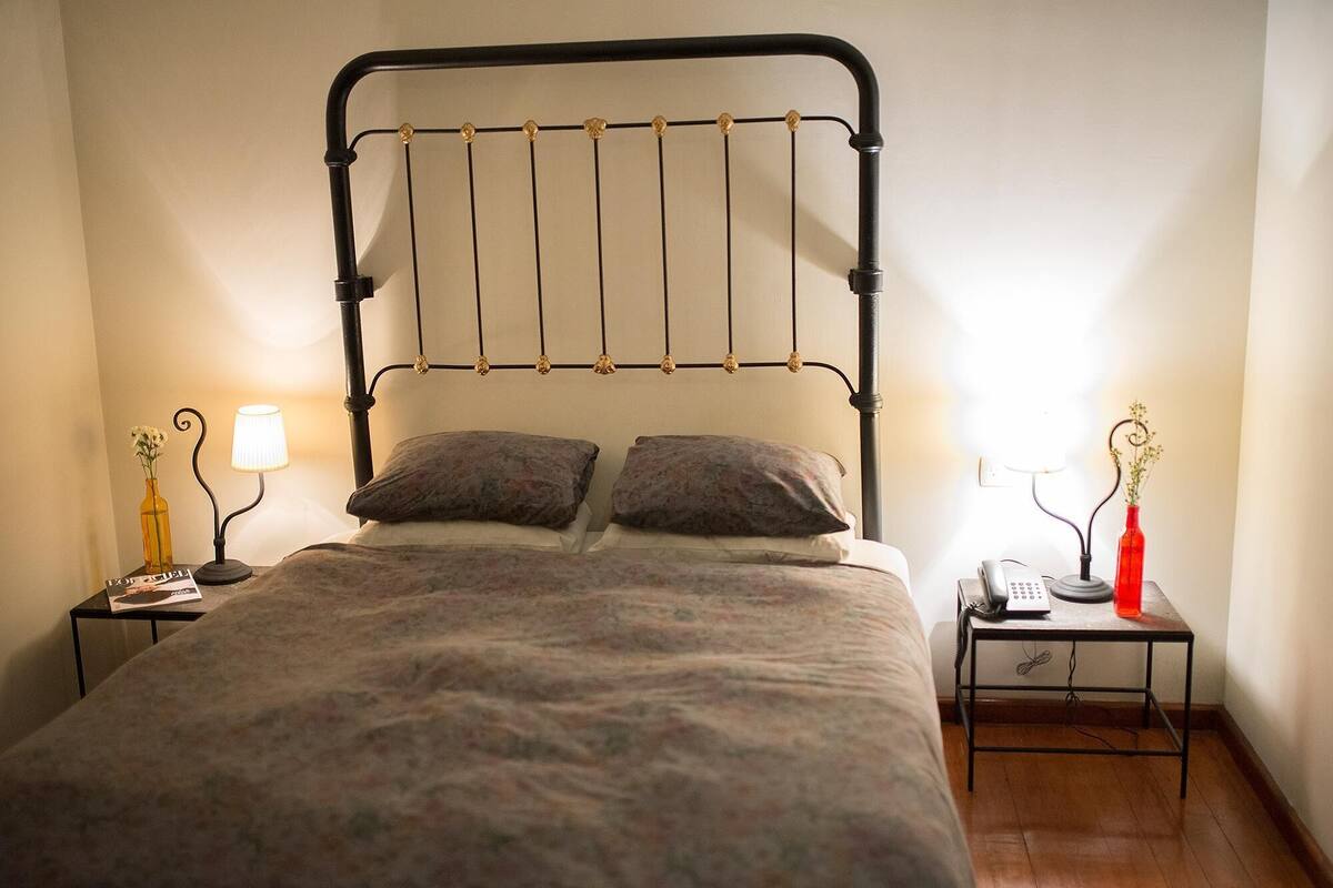 Desk, free WiFi, bed sheets
