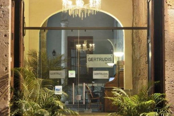 Entrada de la propiedad