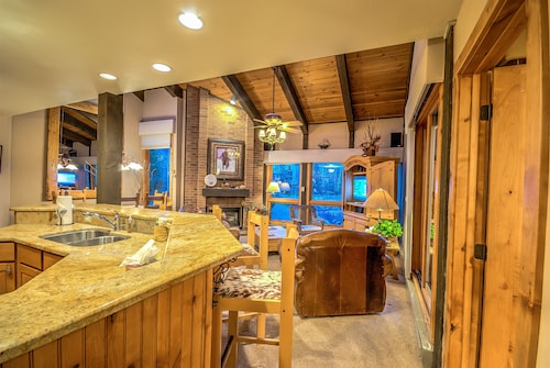 The Lodge by Retreatia