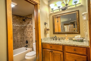 Bathroom - The Lodge by Retreatia (Steamboat Springs)