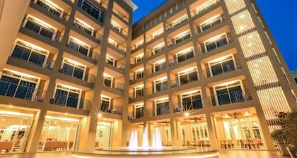 Crystal Palace Luxury Hotel