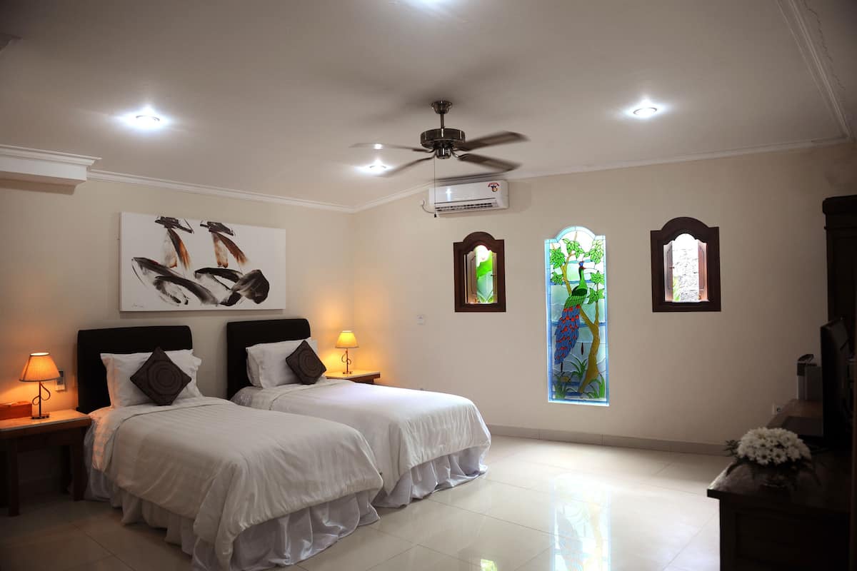 Ropa de cama de alta calidad y minibar