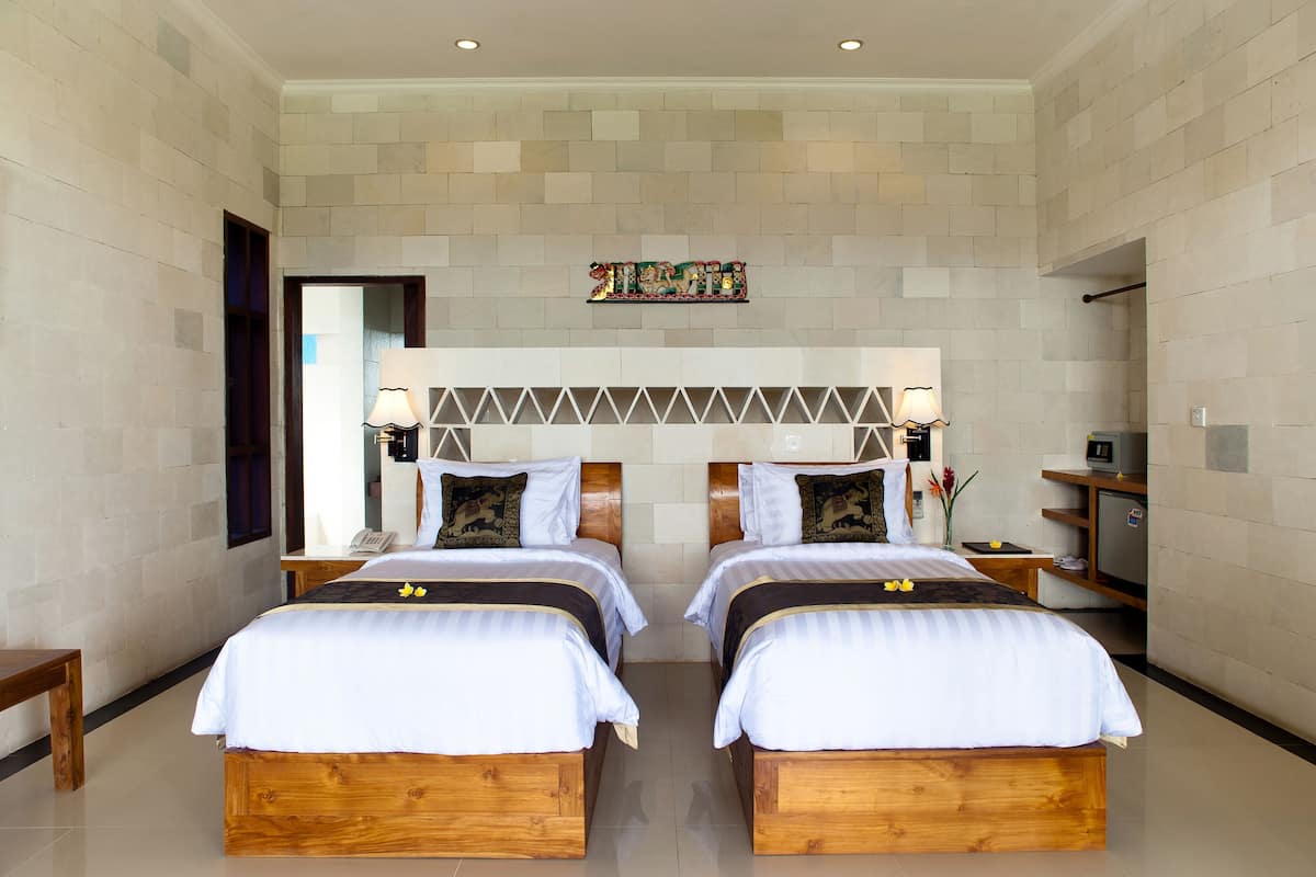 minibar, in-room safe, desk, cots/infant beds