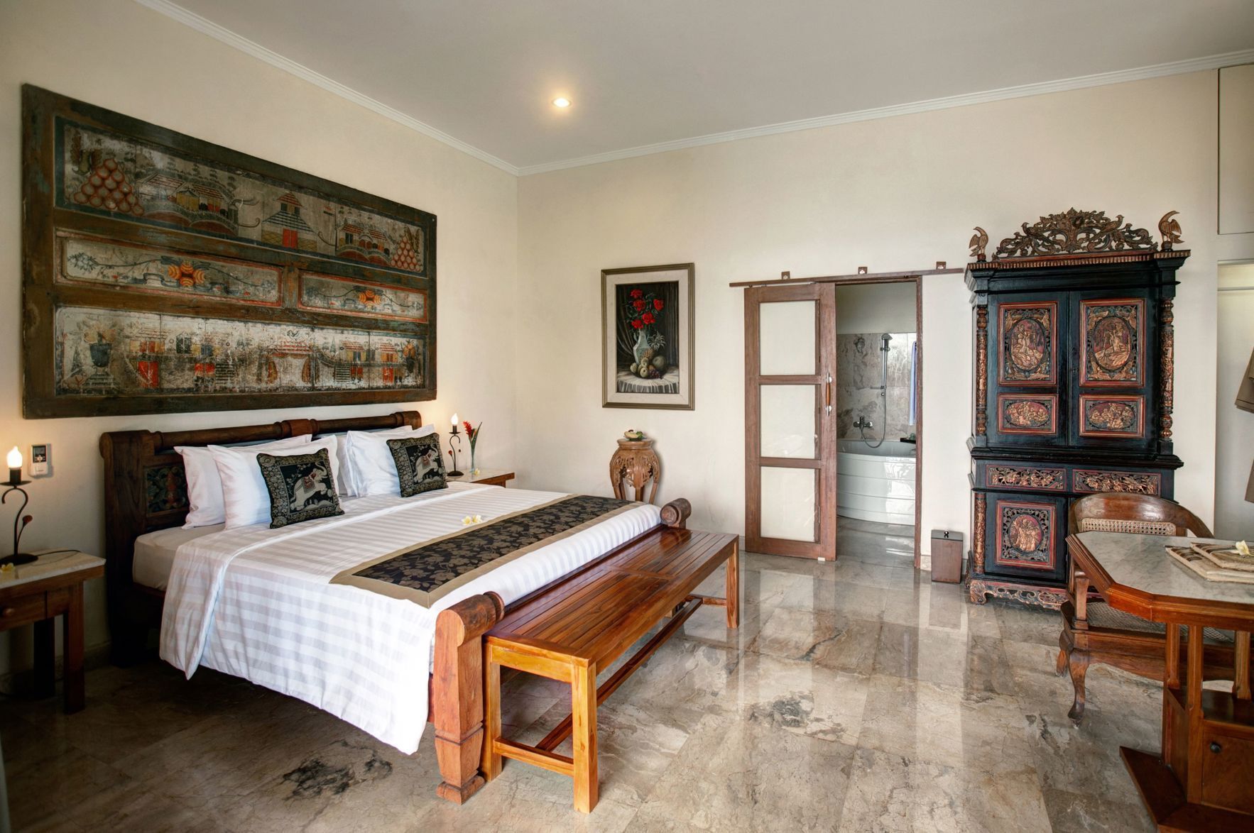 Minibar, in-room safe, desk, cribs/infant beds