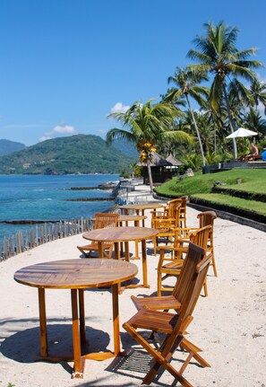 Porch - Sea Breeze Candidasa (Manggis)