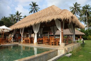 Restaurant - Sea Breeze Candidasa (Manggis)