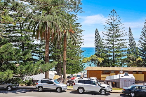 Seabreeze Beach Hotel