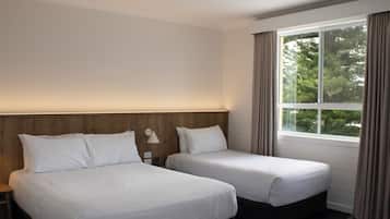 Ocean View Room 1 | 1 bedroom, desk, blackout drapes, free WiFi
