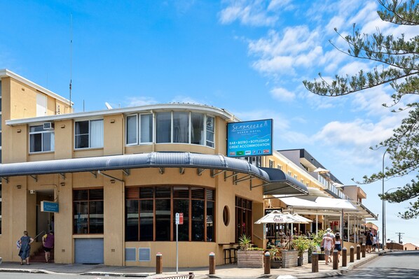 Fachada de la propiedad