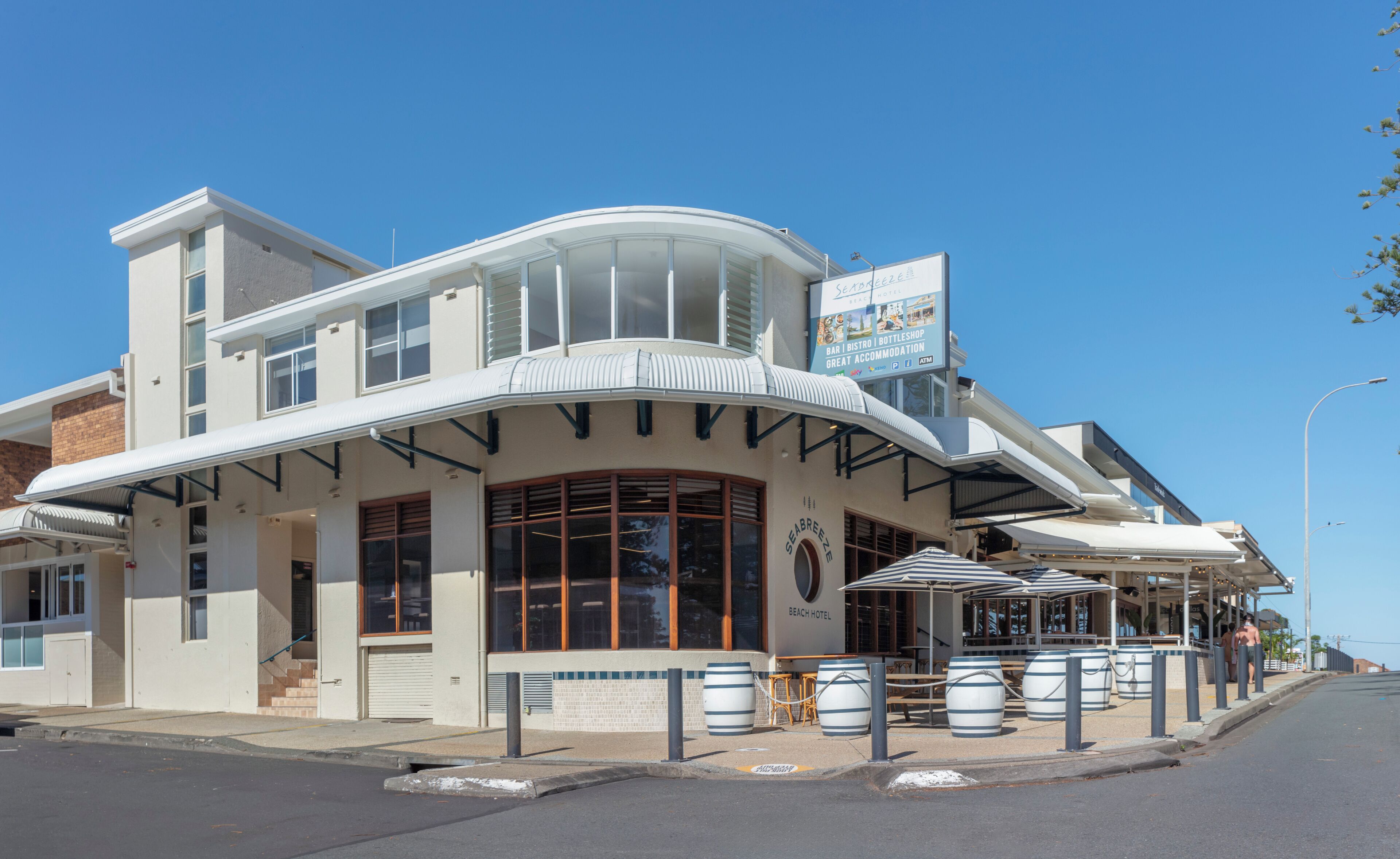 ด้านหน้าที่พัก